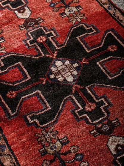 Persian Hamedan Runner Rug | 2' 9” x 9' 1"