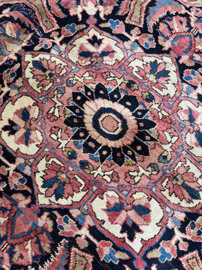Persian Heriz Rug | 10' 7" x 13' 7"