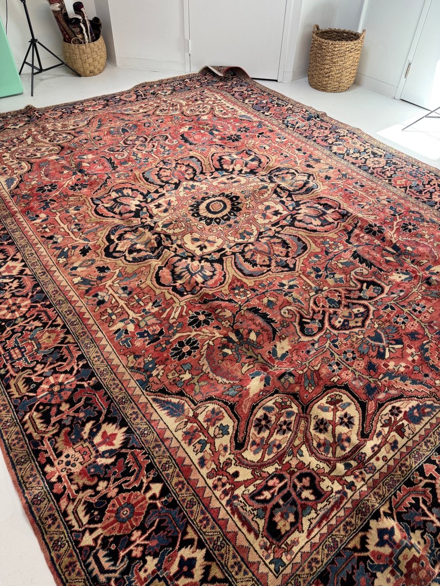 Persian Heriz Rug | 10' 7" x 13' 7"