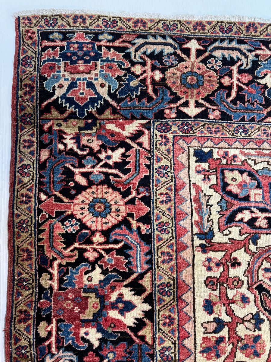 Persian Heriz Rug | 10' 7" x 13' 7"