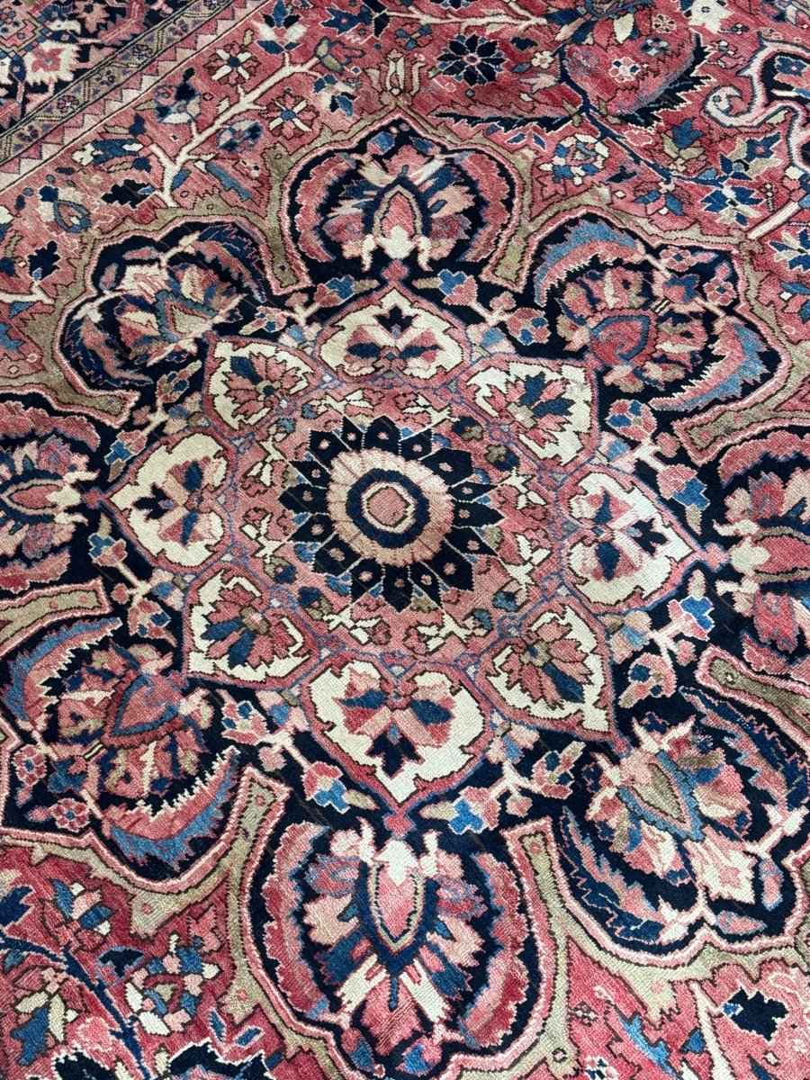 Persian Heriz Rug | 10' 7" x 13' 7"