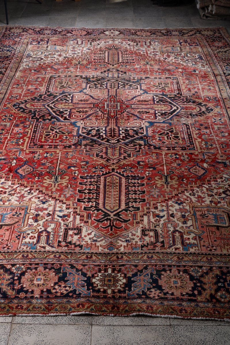 Persian Khuniq Heriz Rug | 9' 10" x 12' 11"