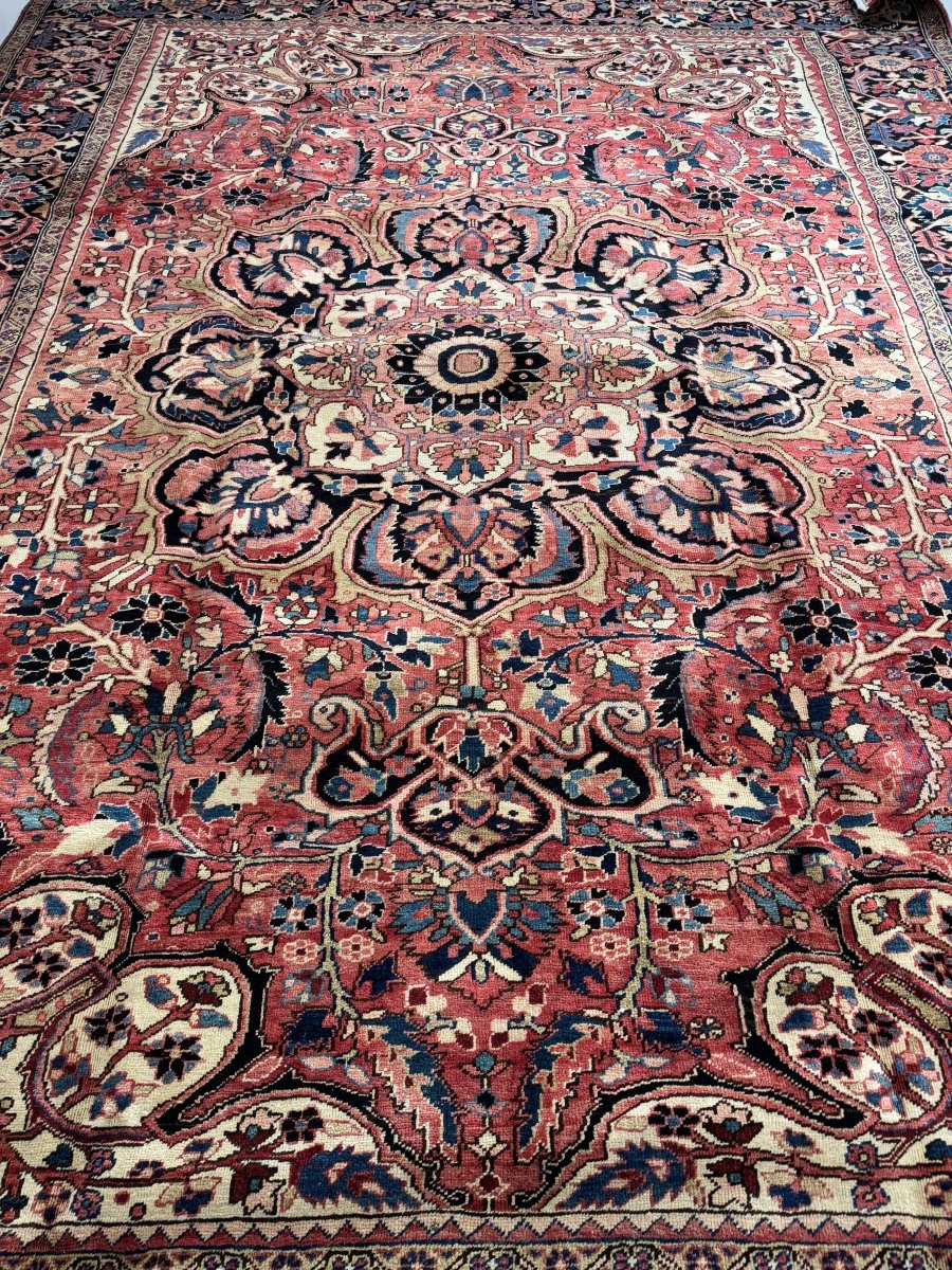Persian Heriz Rug | 10' 7" x 13' 7"