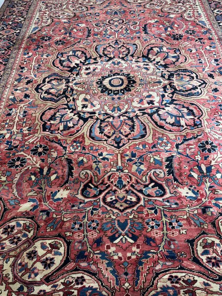 Persian Heriz Rug | 10' 7" x 13' 7"