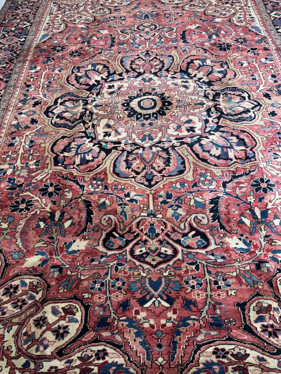 Persian Heriz Rug | 10' 7" x 13' 7"
