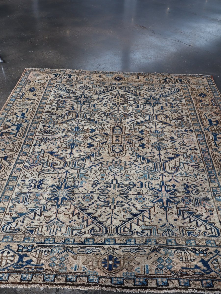 Persian Heriz Rug | 7' 1" x 7' 11"