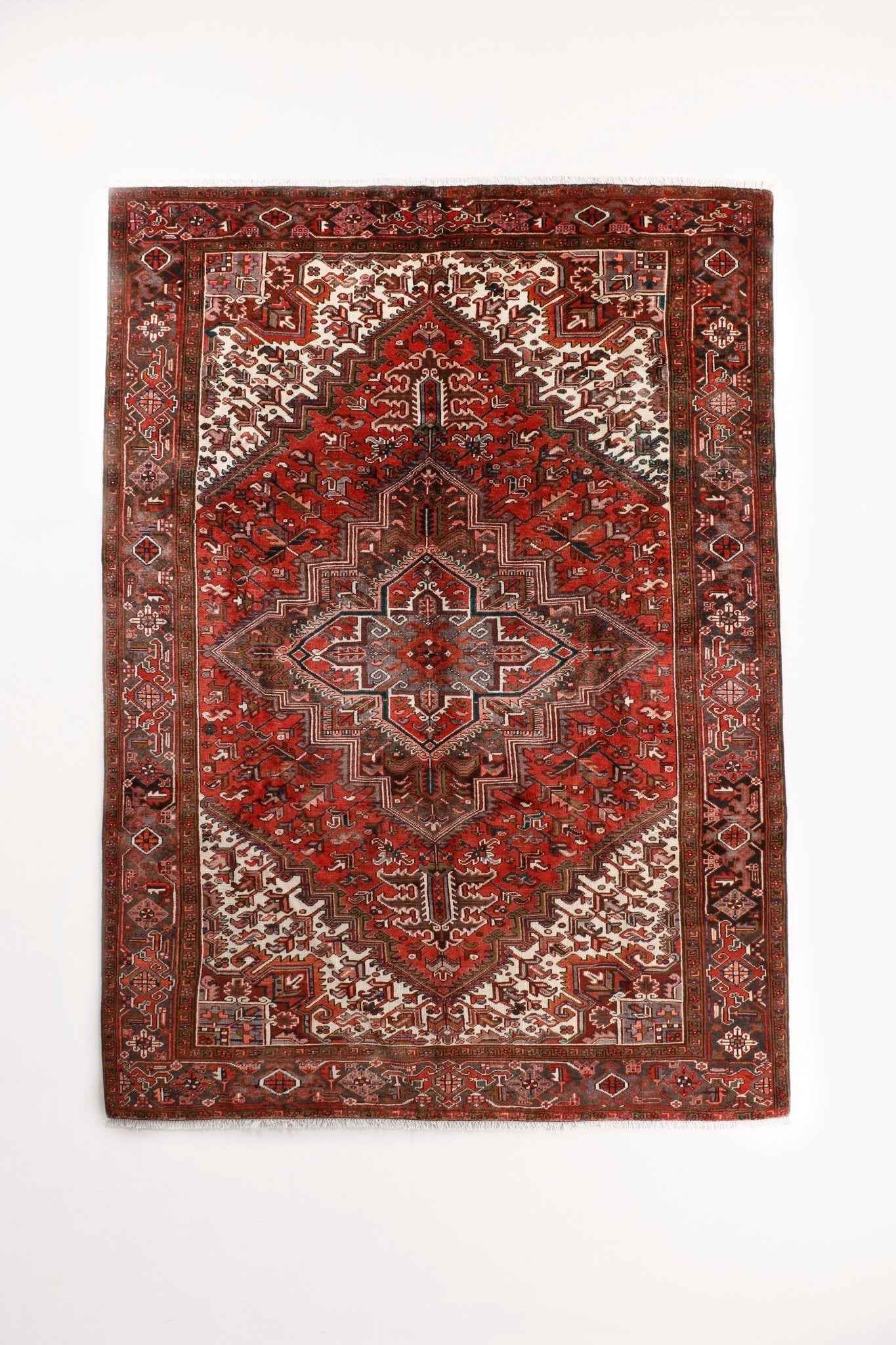 Persian Heriz Rug | 7' 5" x 10' 10"