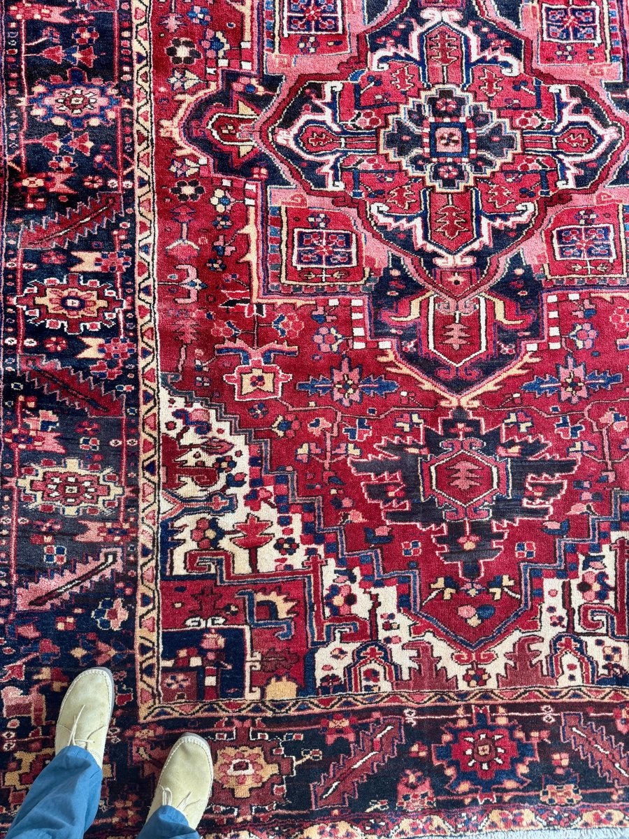 Persian Heriz Rug | 7' 7" x 10' 10"