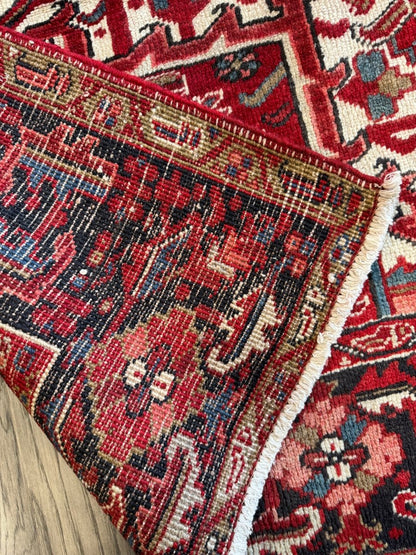 Persian Heriz Rug | 8' 2" x 10' 10"