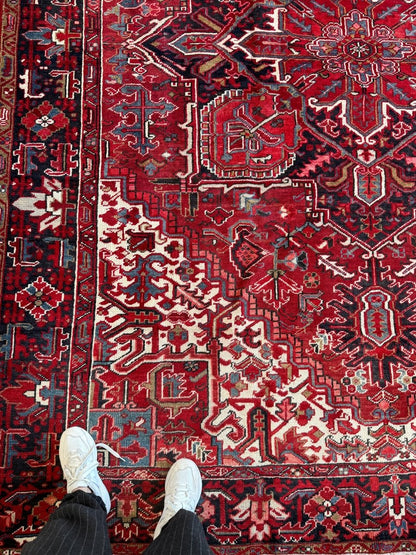 Persian Heriz Rug | 8' 2" x 10' 10"