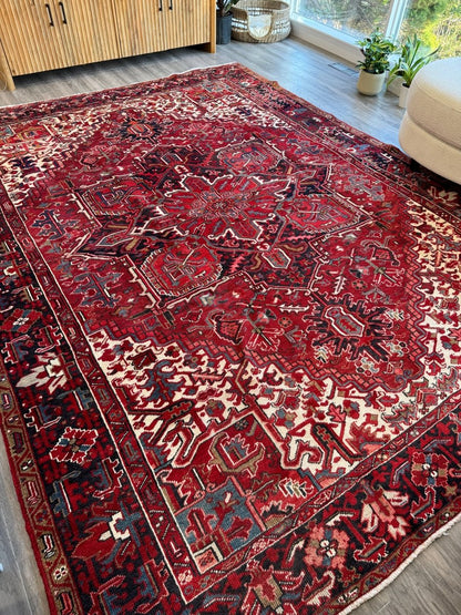 Persian Heriz Rug | 8' 2" x 10' 10"