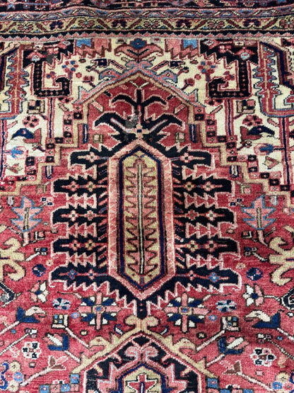 Persian Khuniq Heriz Rug | 9' 10" x 12' 11"