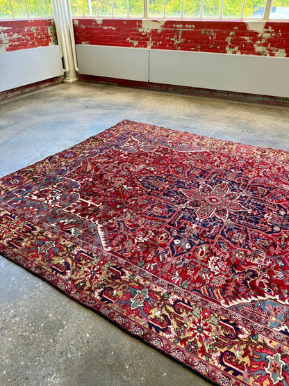 Persian Heriz Rug | 9' 5" x 13'