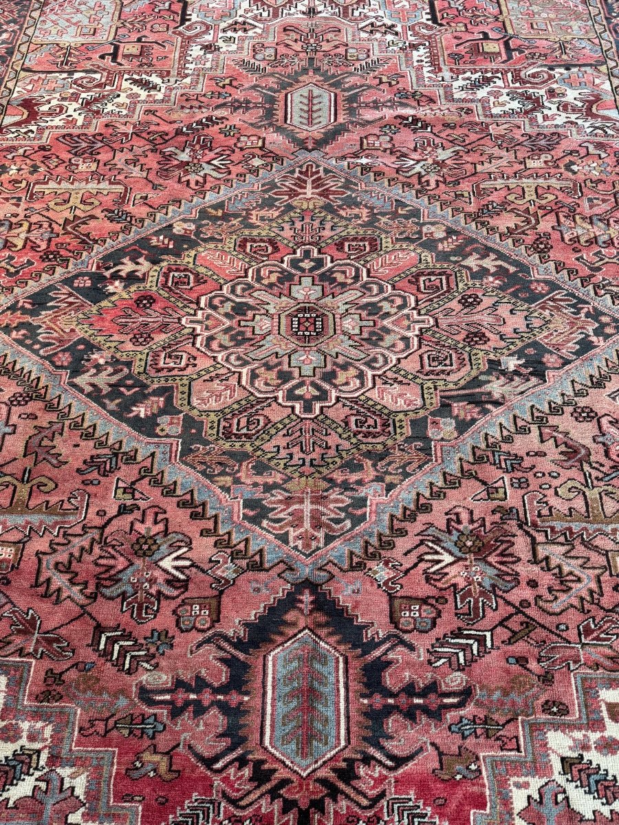 Persian Heriz Rug | 9' 8" x 12' 8"