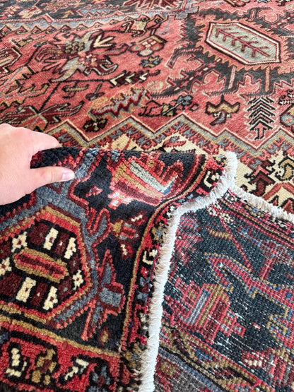 Persian Heriz Rug | 9' 8" x 12' 8"