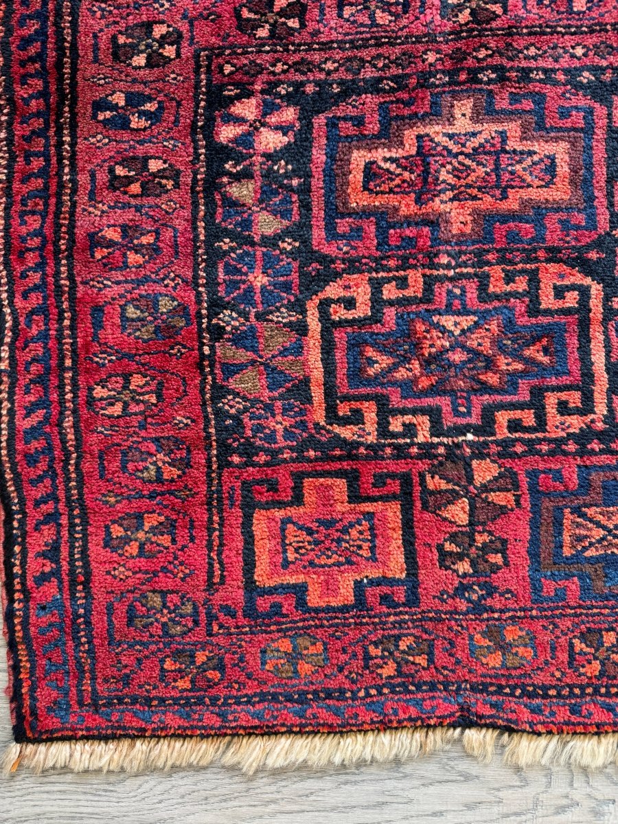 Persian Lori Rug | 2' 5" x 2' 7"