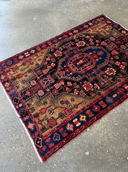 Persian Nahavand Rug | 4' 6" x 6' 6"