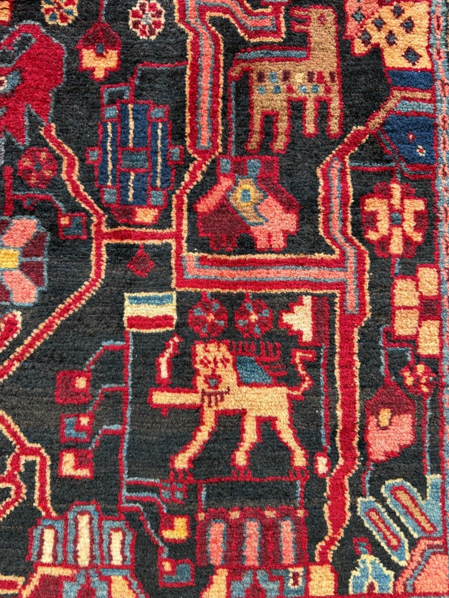Persian Nahavand Rug | 5' 3" x 9' 8"
