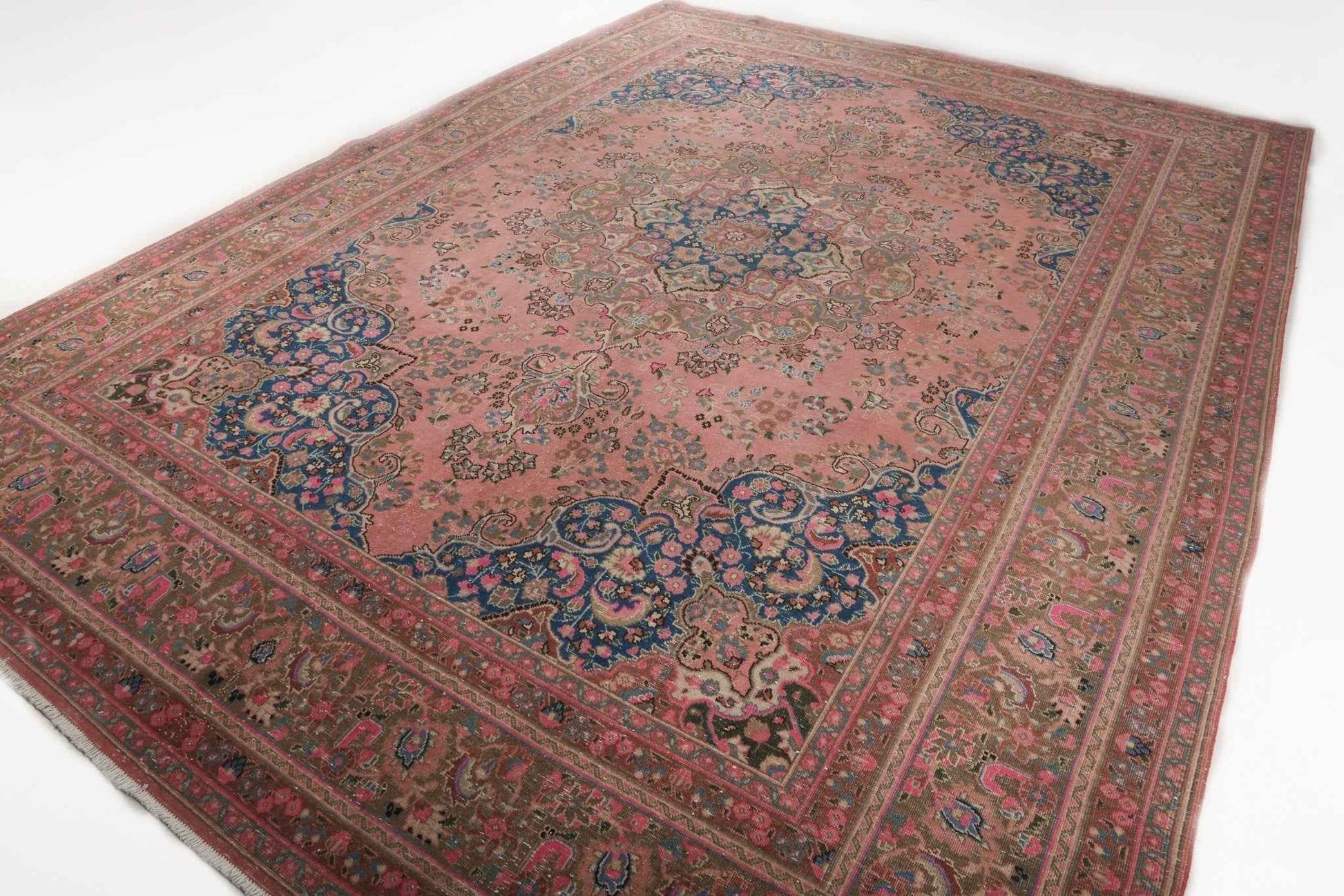 Persian Sabzevar Rug | 9' 6" x 12' 11"