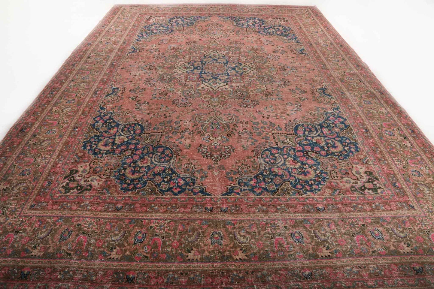 Persian Sabzevar Rug | 9' 6" x 12' 11"