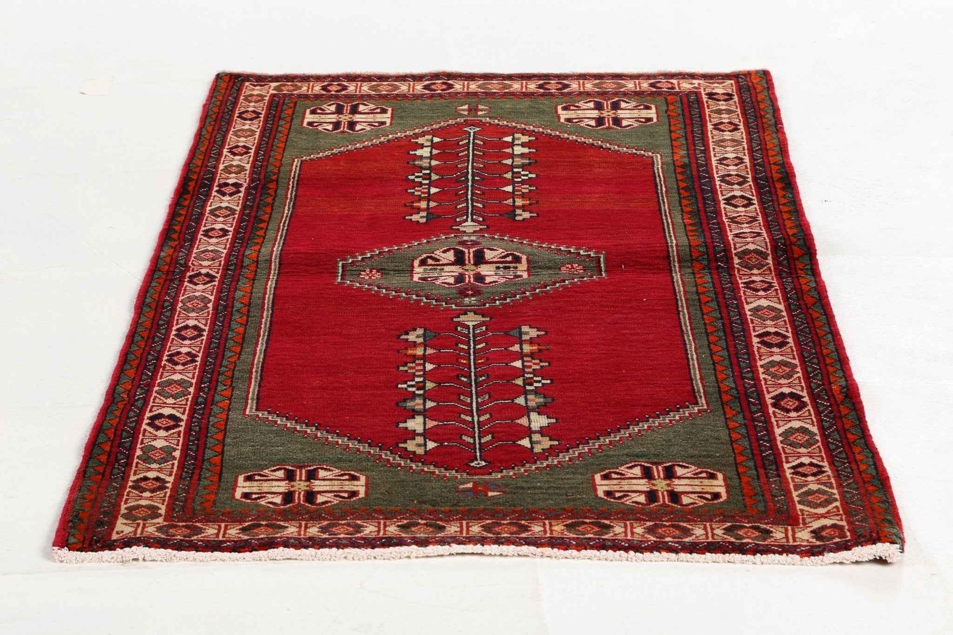 Persian Abadeh Rug | 2' 11" x 5' 2"