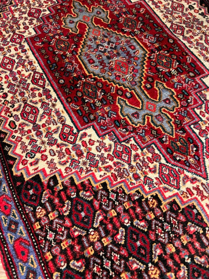 Perser Senneh Teppich | 71 x 104 cm