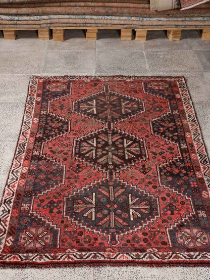 Persian Shiraz Rug | 3' 5” x 5' 3"