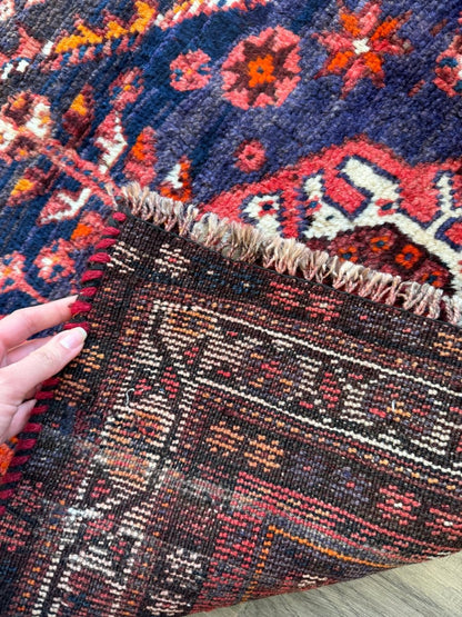 Persian Shiraz Rug | 5' 5" x 8' 2"