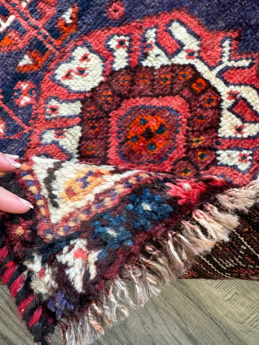 Persian Shiraz Rug | 5' 5" x 8' 2"