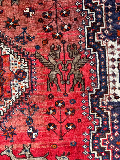 Persian Shiraz Rug | 5' 5" x 8' 2"