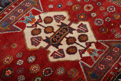 Persian Shiraz Rug | 5' 8" x 6' 10"