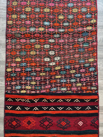 Persischer Suzani Kelim | 2' 6" x 6' 5"