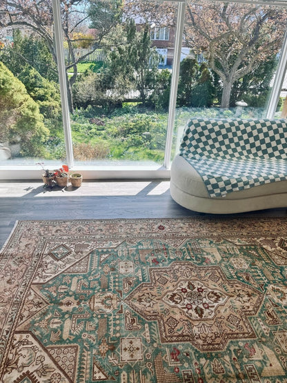 Persian Tabriz Heriz Rug | 6' 6" x 9' 6"