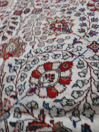 Persian Tabriz Rug | 9' 10" x 12' 10"