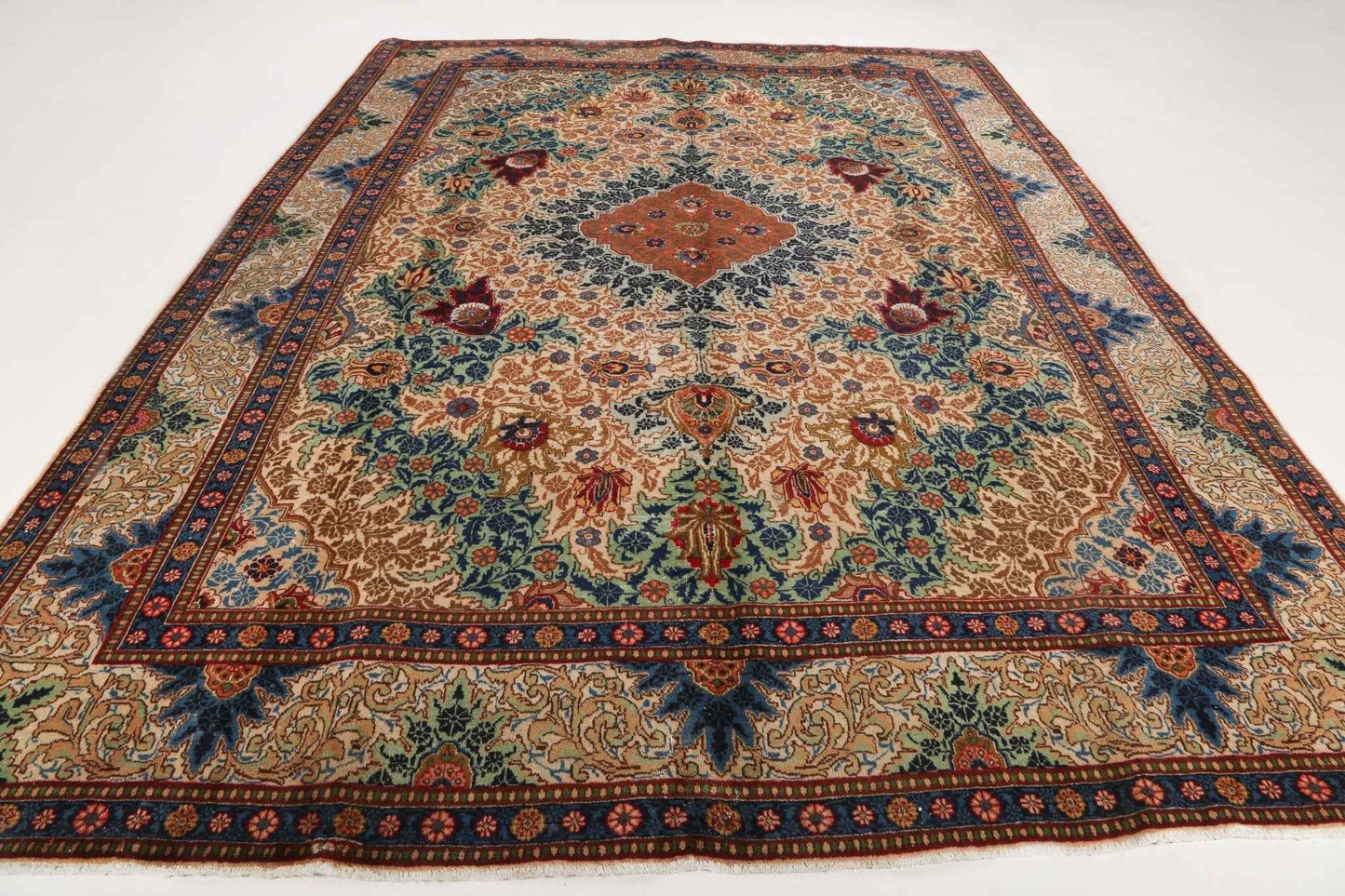Persian Tabriz Rug | 9' 5" x 12' 8"