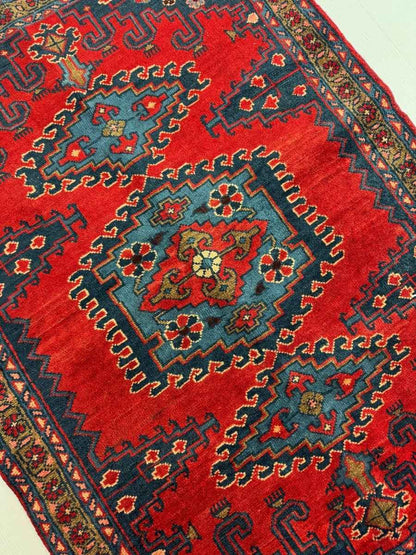 Persian Viss Rug | 3' 7” x 4' 11"