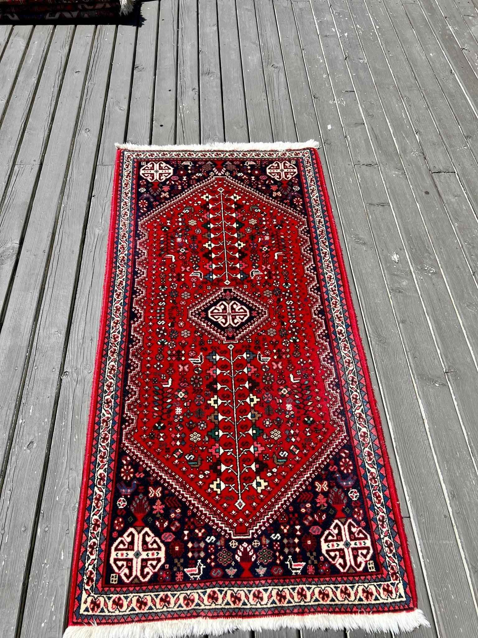 Tina | 4' 11" x 2' 5" | Persian Abadeh Rug