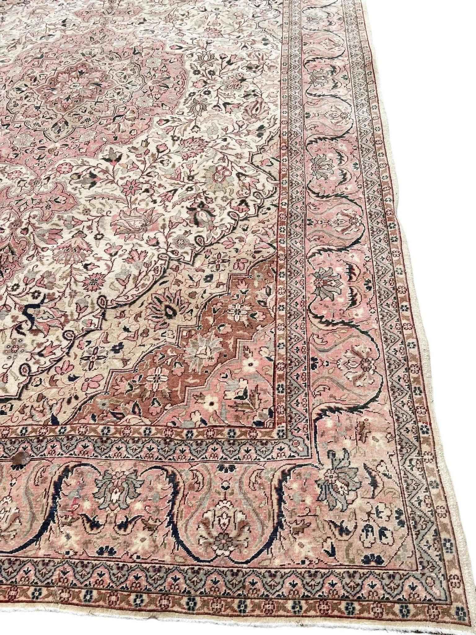 Turkish Vintage Rug - 12 x 8