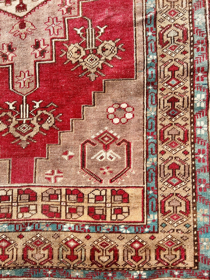 Yahya | 4' x 7' 2" | Turkish Yahyali Rug